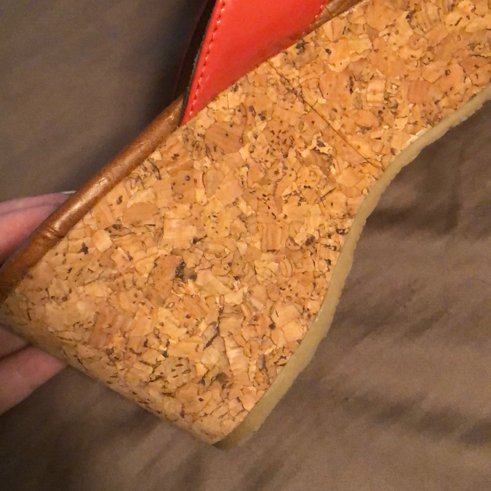 Red Wedges - Picture 3 of 8